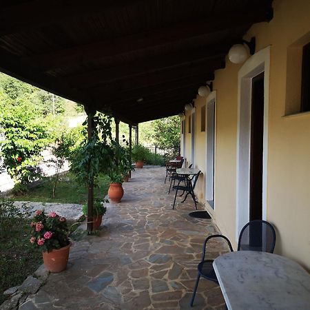 2 Alonia Hotel Anatoliki Frangista Exterior photo